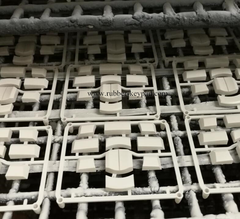 Silikontastatur mit Kunststoffknopfabdeckung