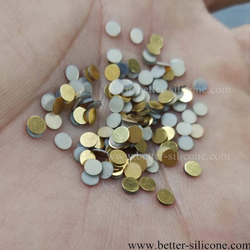 Gummitastatur mit Metallpillen