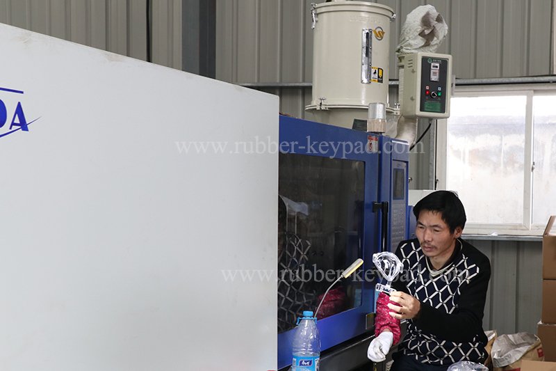 injection mold parts.jpg Spritzgussteile.jpg