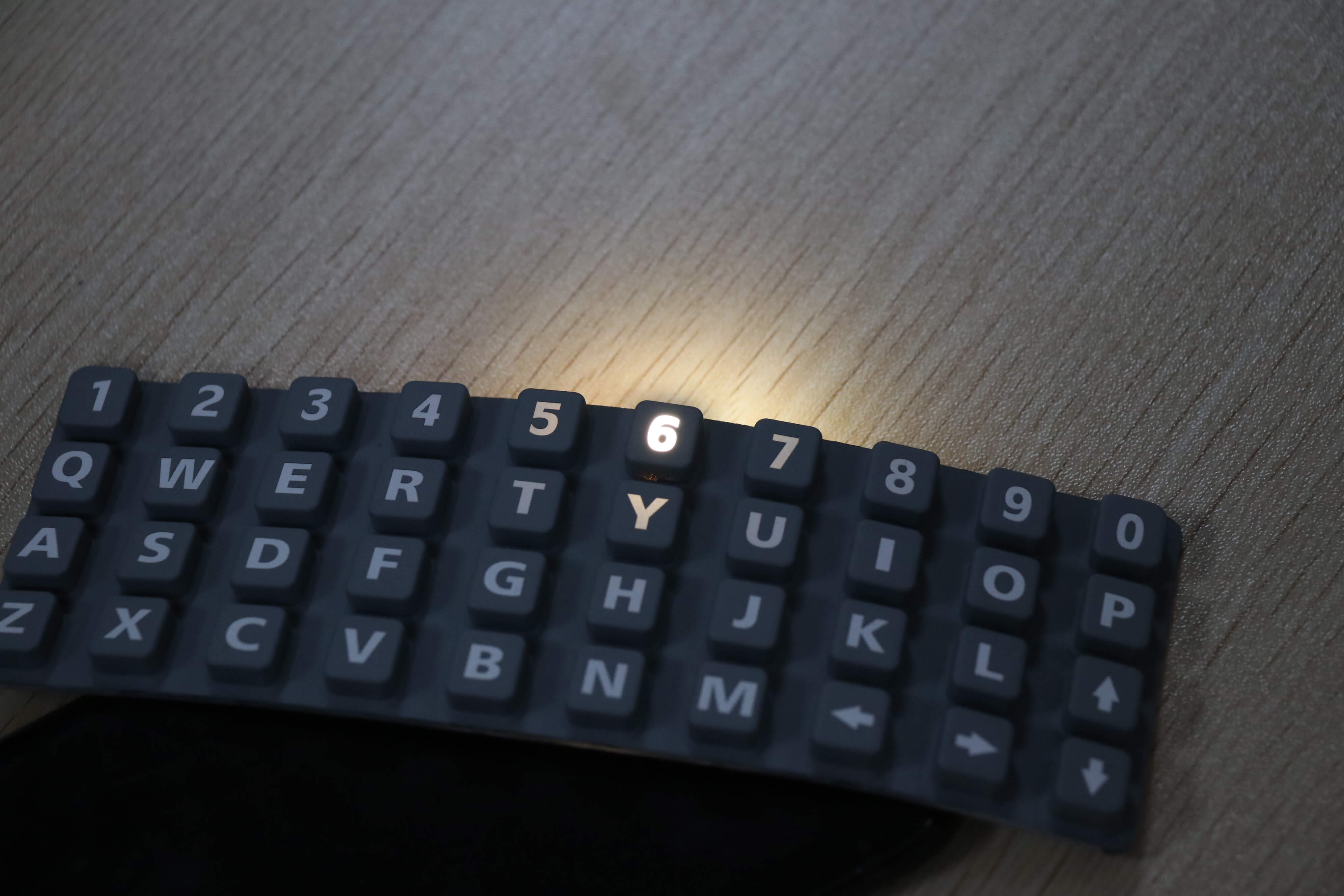mehrfarbige Tastatur mit Hintergrundbeleuchtung